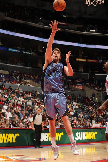 [NBA]布克41分4板7助 太阳主场力克公牛.