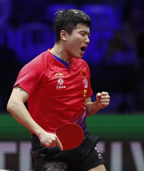 引发比赛暂 引发比赛暂